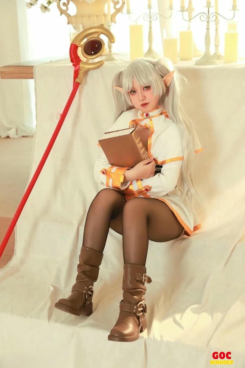 Cosplay Frieren: Vẻ đẹp bất tử của nàng pháp sư tộc Elf