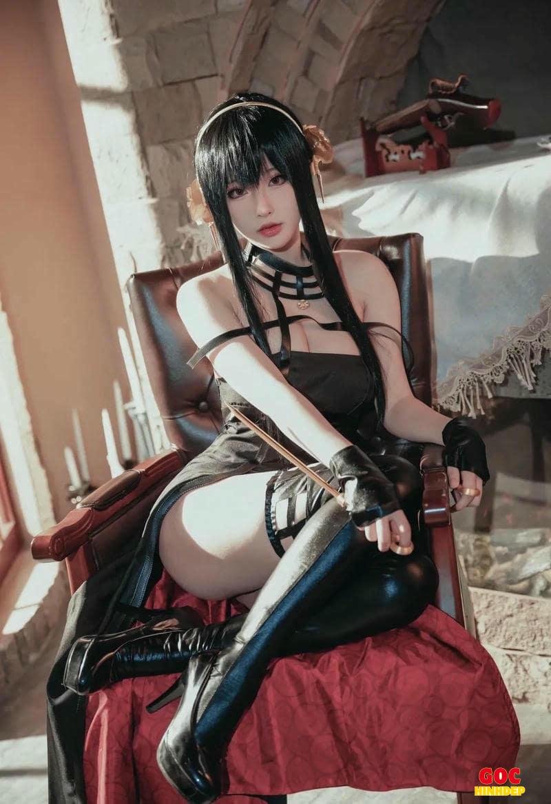 ảnh cosplay yor khiêu dâm