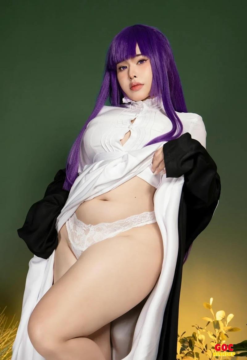 cosplay anime trắng