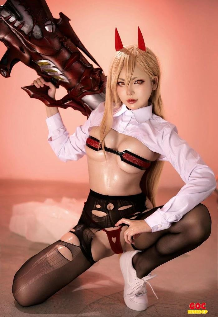 cosplay học sinh anime