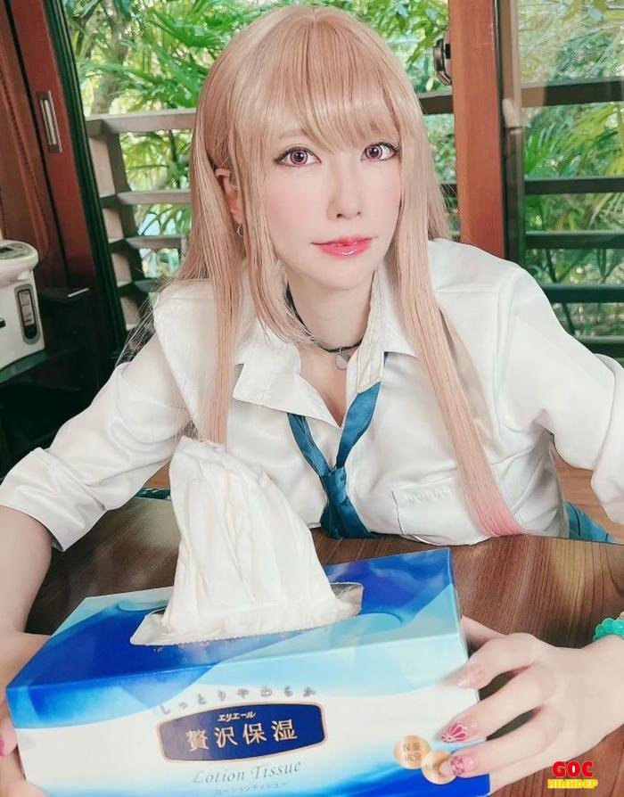 cosplay học sinh trong anime
