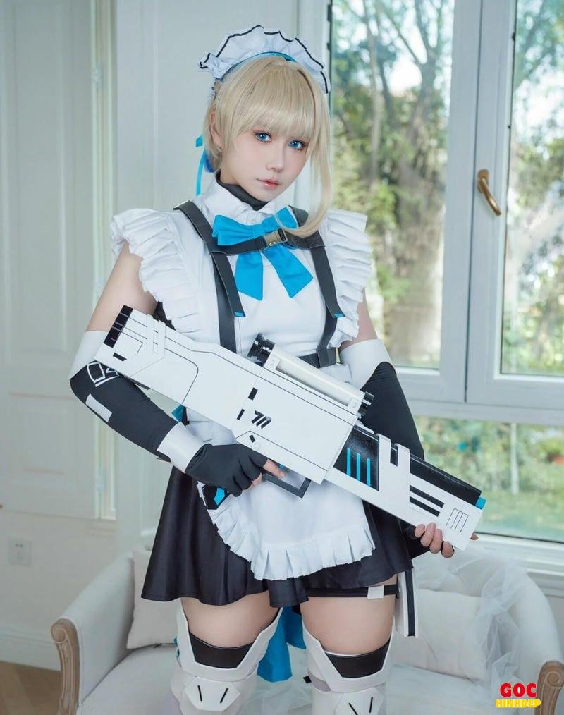cosplay maid