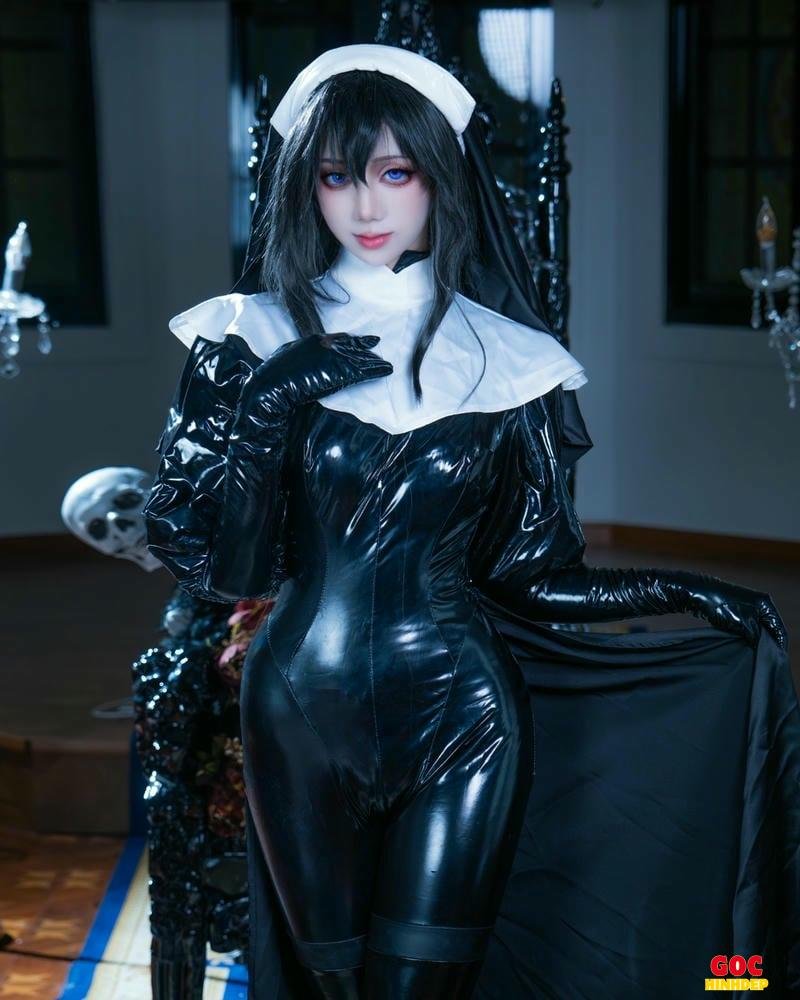 cosplay nữ tu siêu đẹp