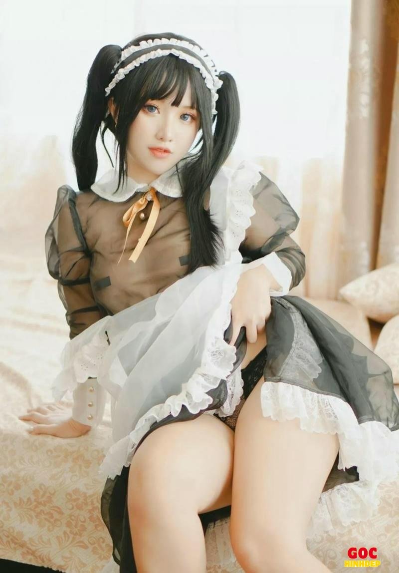 hầu gái cosplay